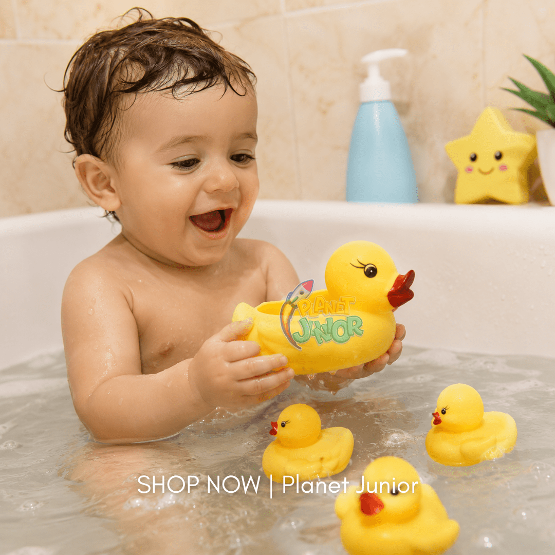 Cute Duck Family Bath Toy Set with Mother Duck & Baby Ducklings
