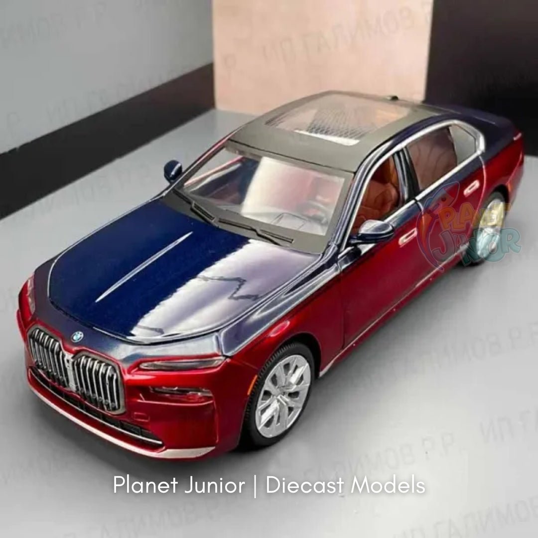 1:24 Diecast BMW i7 Official Licensed Model