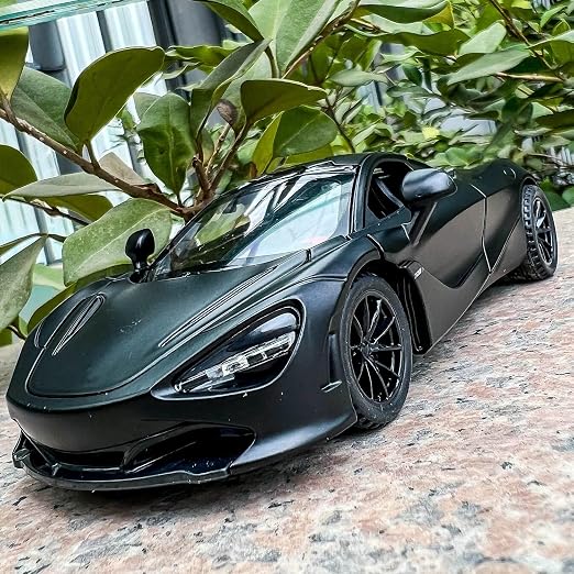 1:24 McLaren 720S Die-Cast Pull Back Sports Car Model
