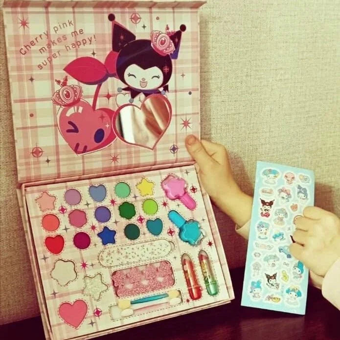 Kuromi Pretend Makeup Box – 25-Piece Cosmetic Play Set