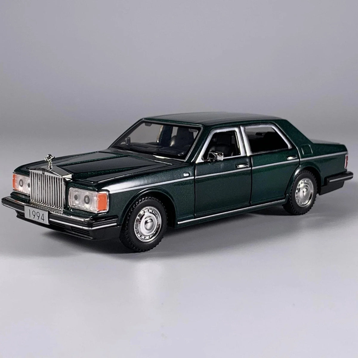 1:32 Scale Alloy Rolls-Royce 1994 Die-Cast Model Car with Working Lights